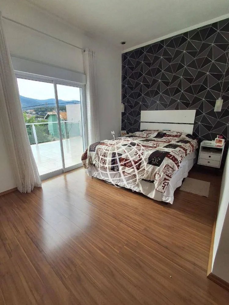 Casa, 3 quartos, 202 m² - Foto 7