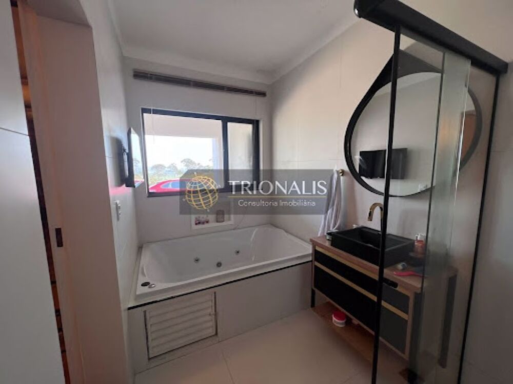 Casa de Condomínio à venda com 4 quartos, 396m² - Foto 1