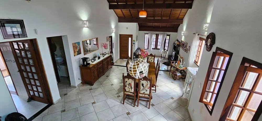 Casa, 5 quartos, 249 m² - Foto 2