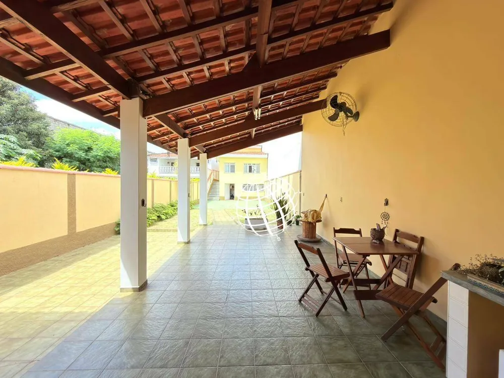 Casa, 5 quartos, 328 m² - Foto 2