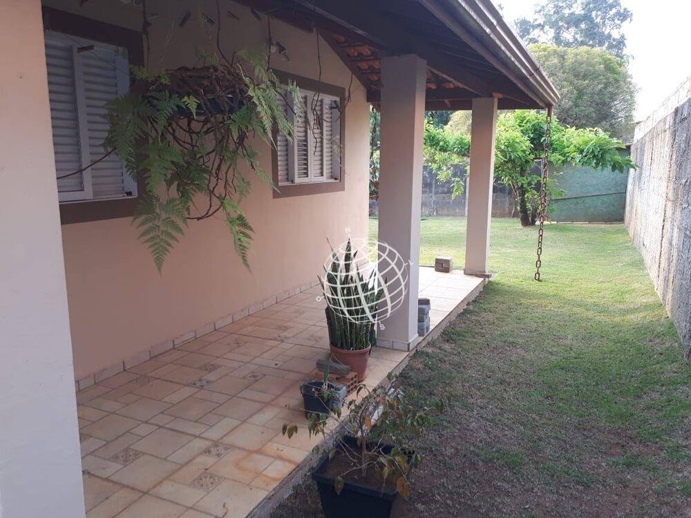 Casa à venda com 3 quartos, 97m² - Foto 1