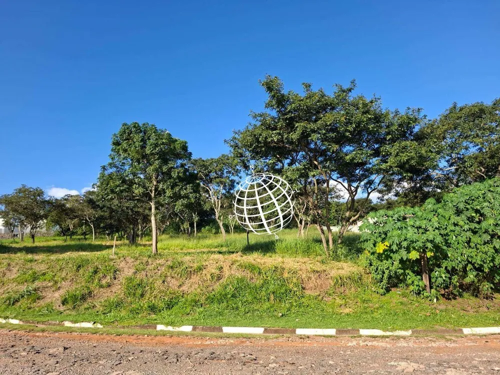 Loteamento e Condomínio, 1550 m² - Foto 1