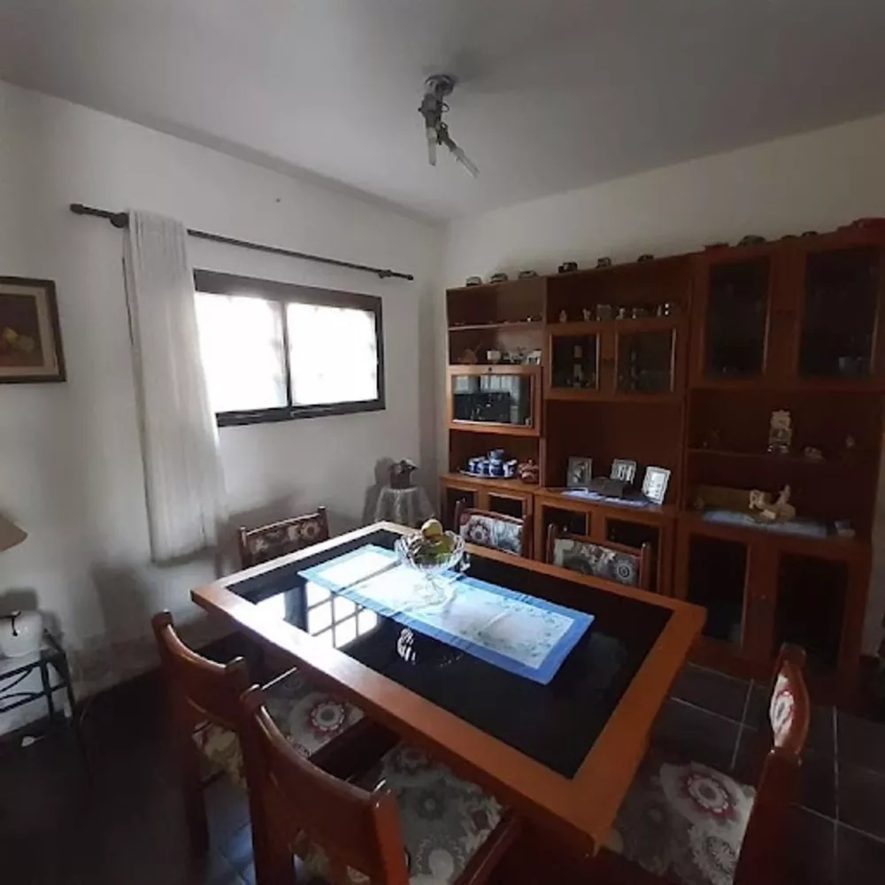 Casa de Condomínio à venda com 4 quartos, 276m² - Foto 3