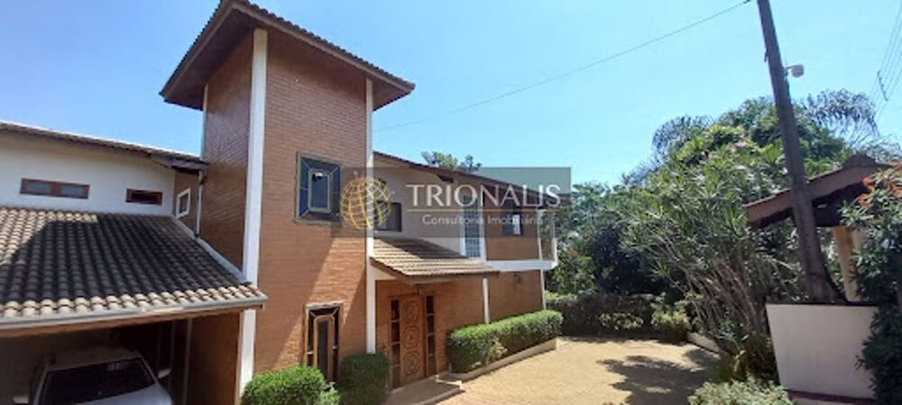 Casa à venda com 6 quartos, 332m² - Foto 1