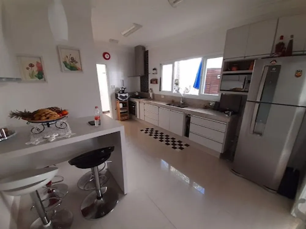 Casa, 3 quartos, 250 m² - Foto 11