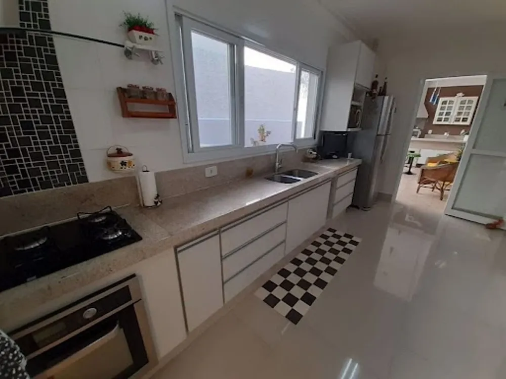 Casa, 3 quartos, 250 m² - Foto 6