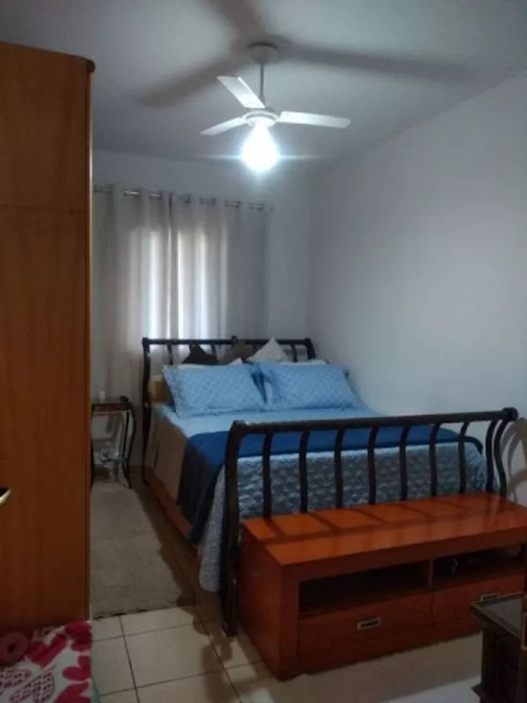 Casa à venda com 2 quartos, 83m² - Foto 1