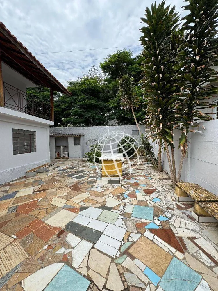 Casa, 3 quartos, 243 m² - Foto 2