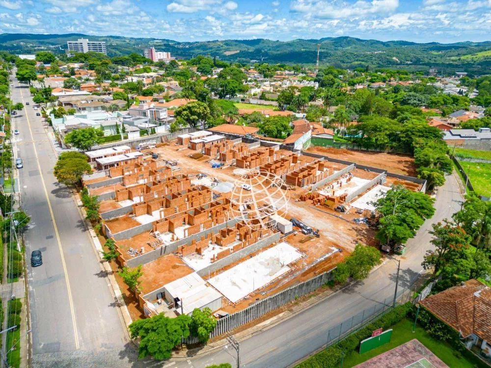 Casa de Condomínio à venda com 3 quartos, 204m² - Foto 1