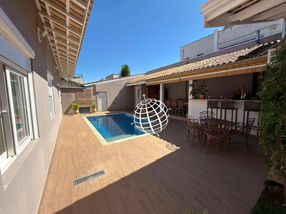 Casa, 4 quartos, 205 m² - Foto 2