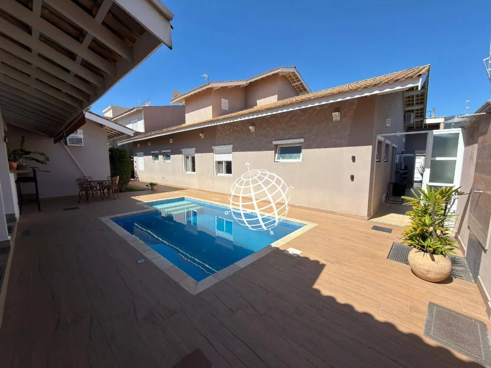 Casa, 4 quartos, 205 m² - Foto 1