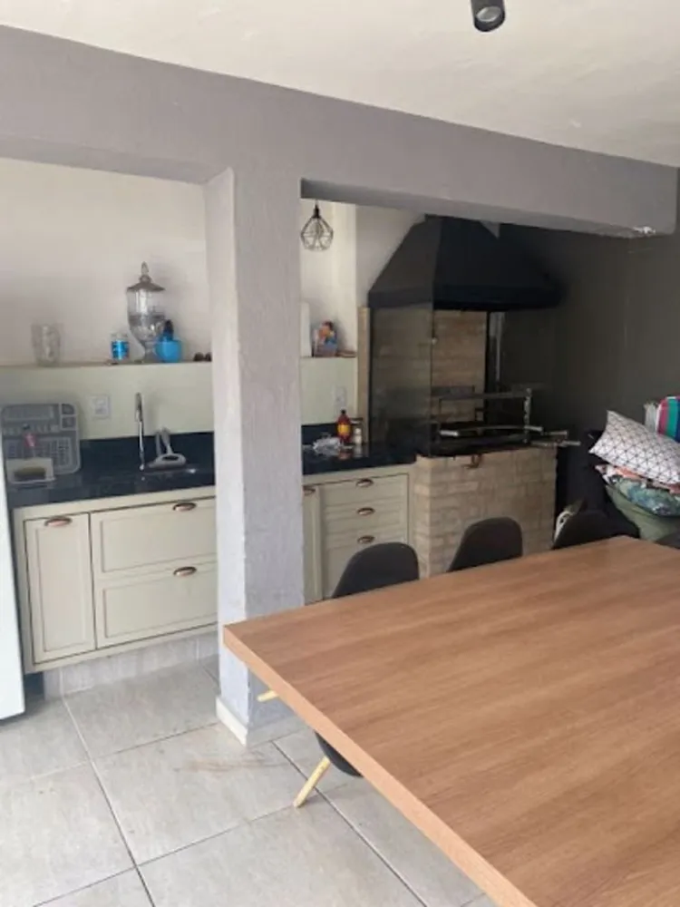 Casa, 4 quartos, 220 m² - Foto 2