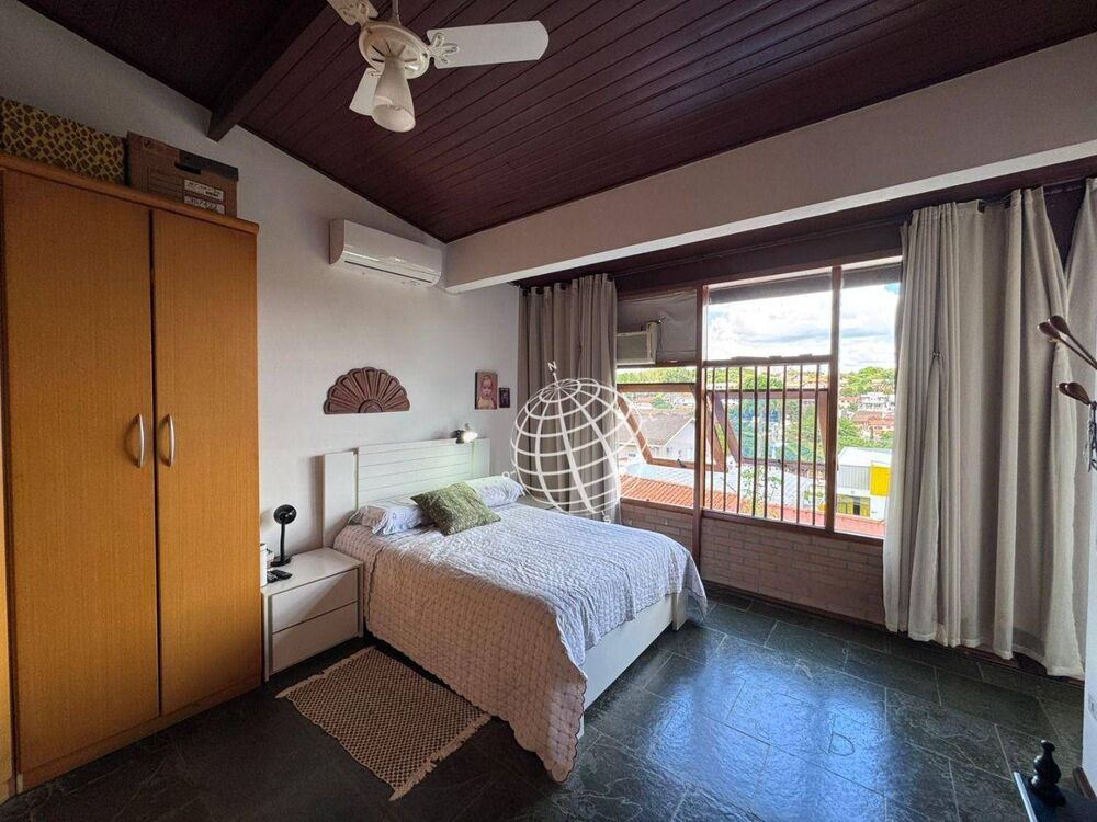 Casa, 3 quartos, 245 m² - Foto 4