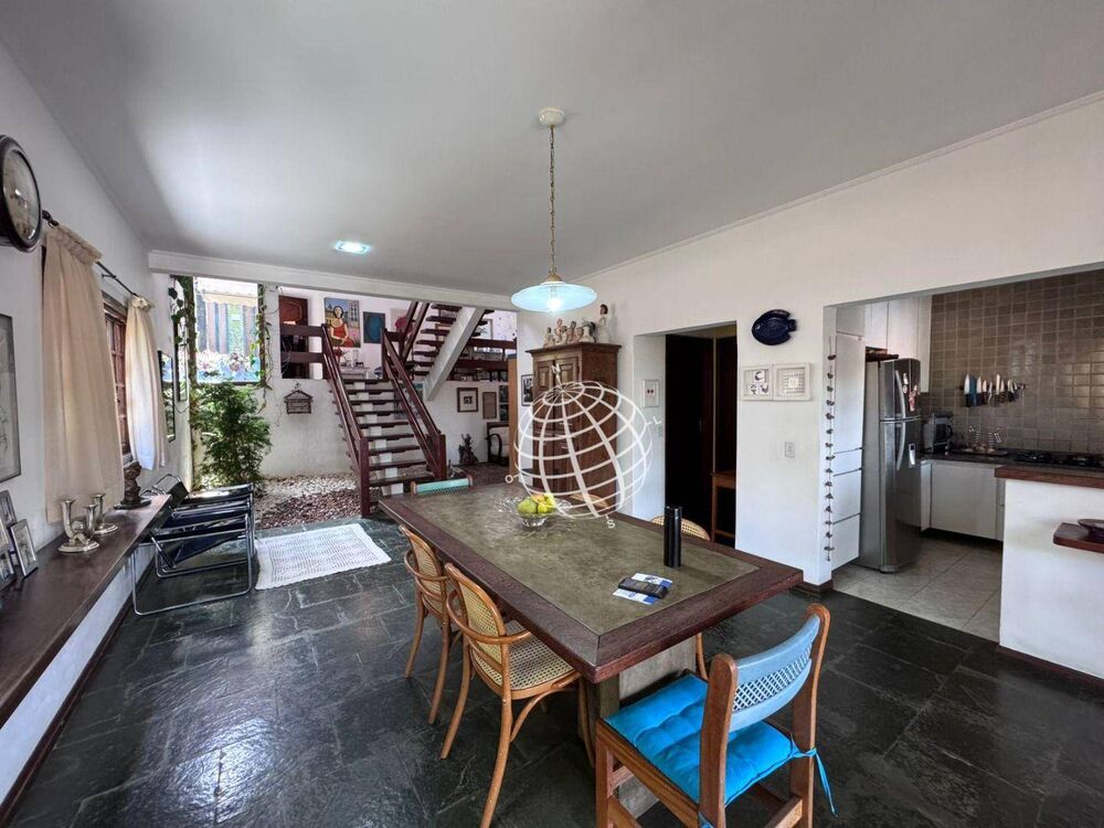 Casa, 3 quartos, 245 m² - Foto 3
