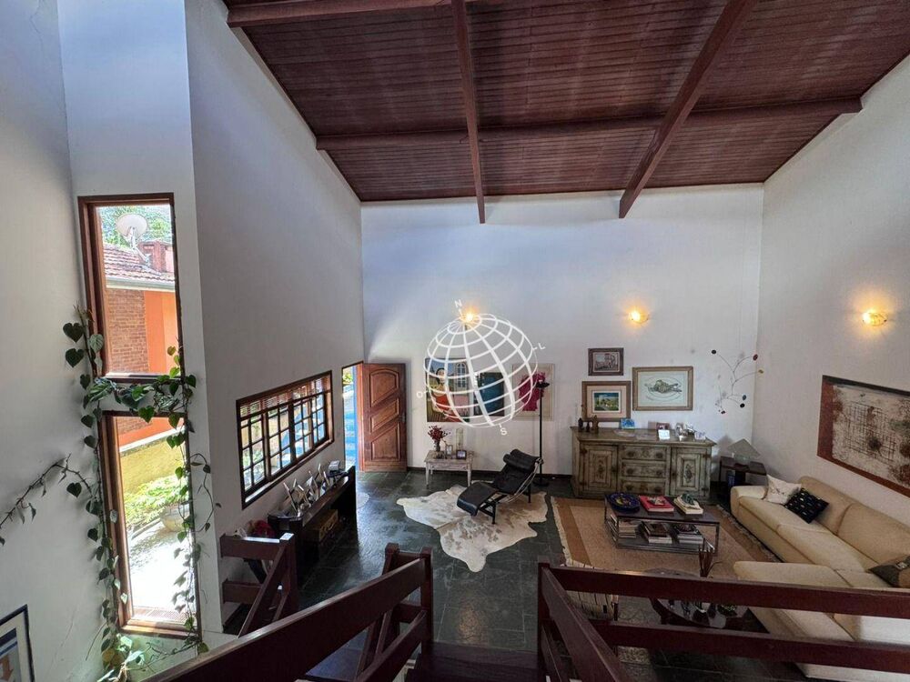 Casa, 3 quartos, 245 m² - Foto 2
