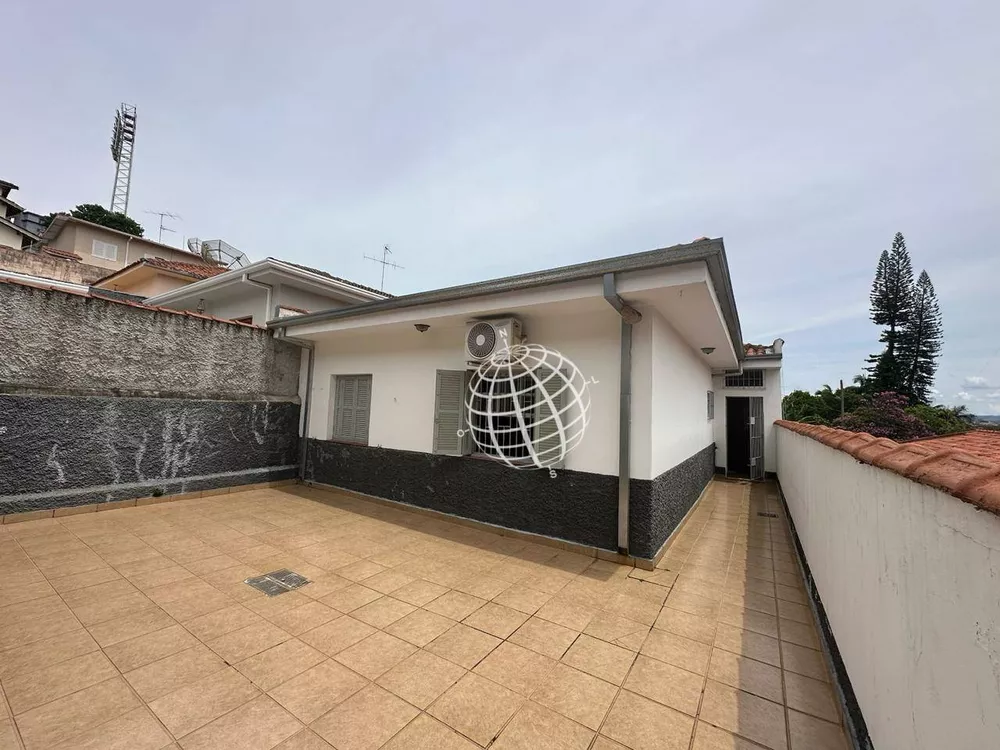 Casa à venda com 4 quartos, 156m² - Foto 2