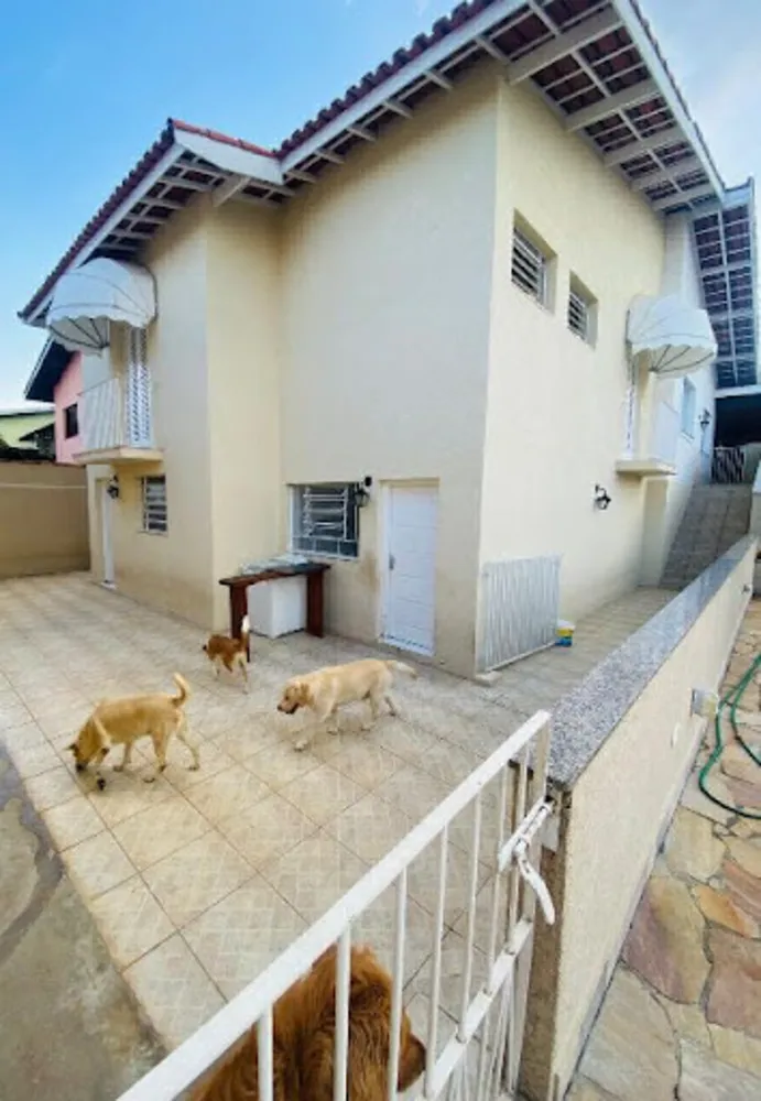 Casa, 3 quartos, 195 m² - Foto 1