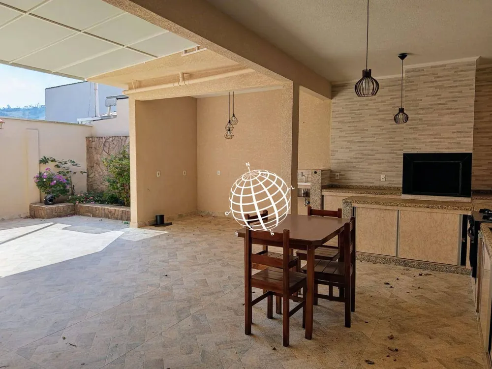 Casa, 3 quartos, 218 m² - Foto 1