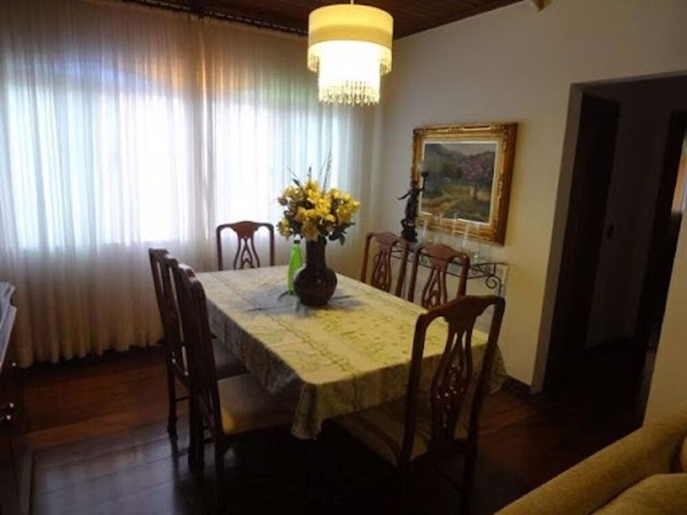 Casa à venda com 3 quartos, 400m² - Foto 2