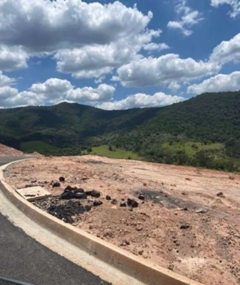 Loteamento e Condomínio, 332 m² - Foto 1