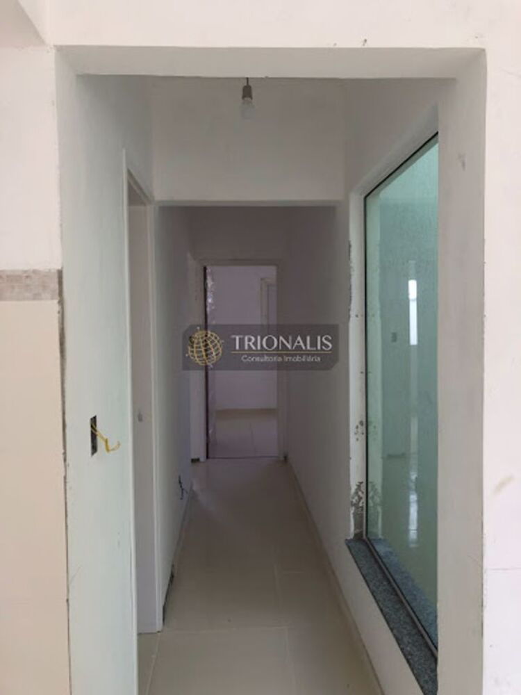 Casa à venda com 3 quartos, 81m² - Foto 4
