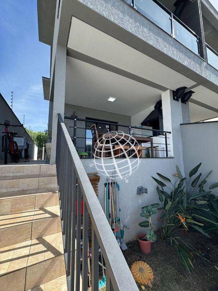 Casa à venda com 3 quartos, 110m² - Foto 4