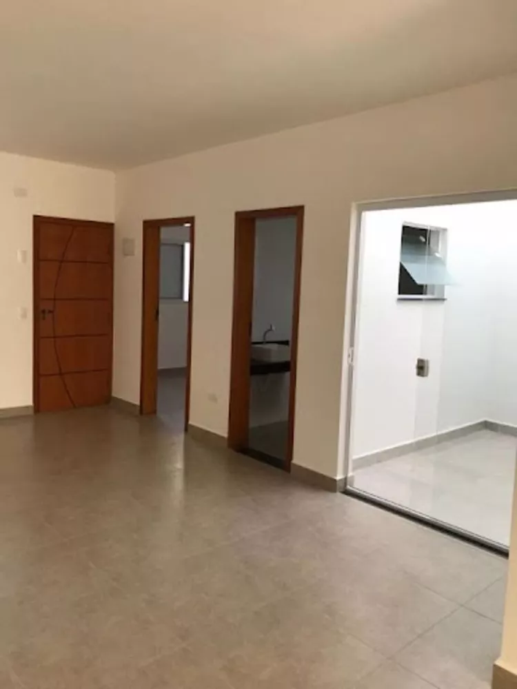 Casa à venda com 3 quartos, 97m² - Foto 4