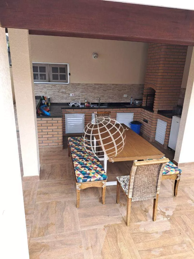 Casa à venda com 3 quartos, 199m² - Foto 2