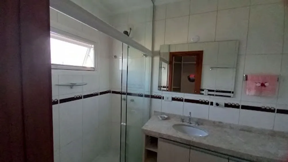 Casa, 3 quartos, 245 m² - Foto 2