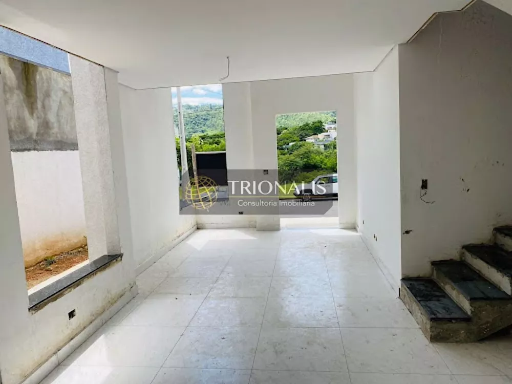 Casa de Condomínio à venda com 3 quartos, 180m² - Foto 4