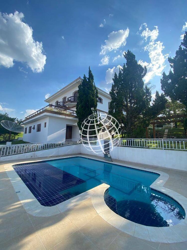 Casa de Condomínio para alugar com 4 quartos, 520m² - Foto 1