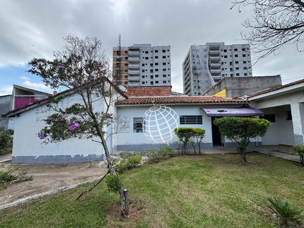 Casa, 3 quartos, 220 m² - Foto 1