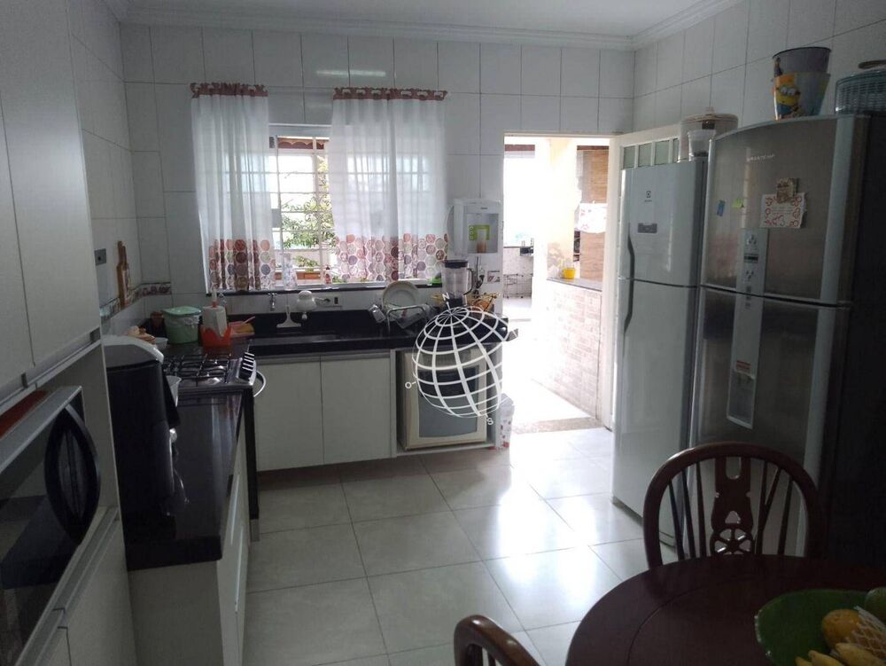 Casa à venda com 3 quartos, 186m² - Foto 15