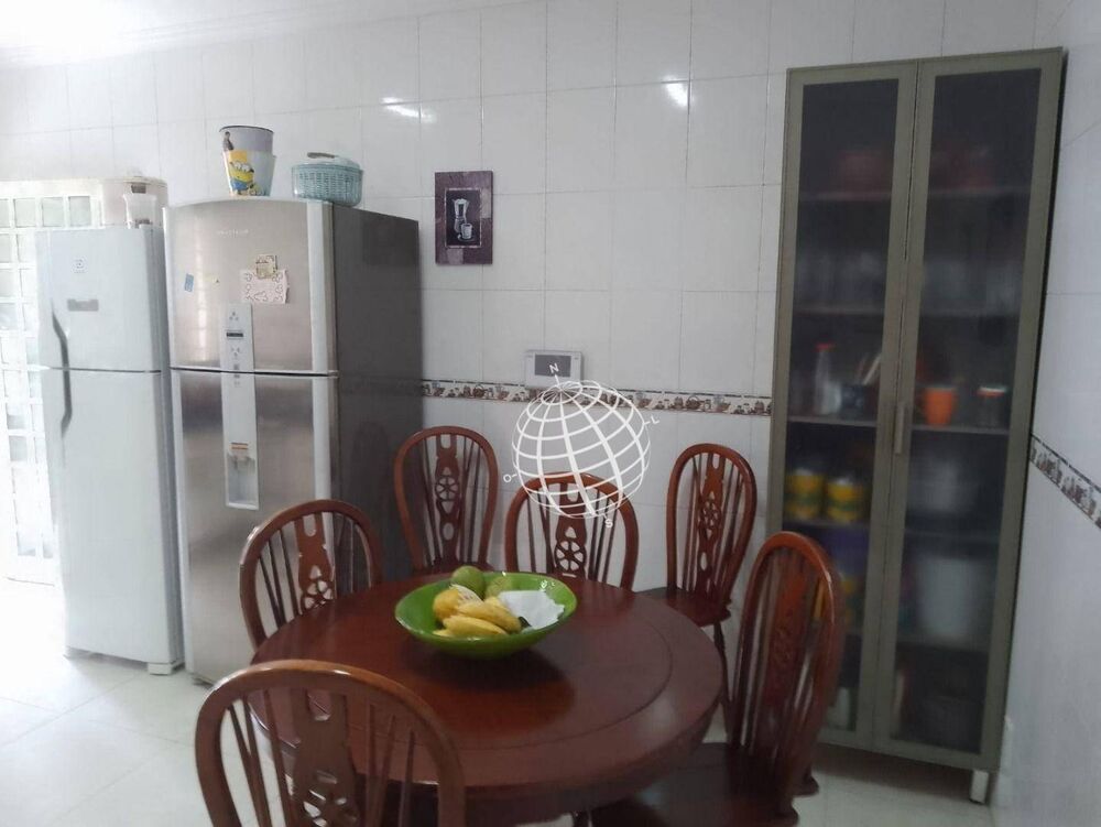 Casa à venda com 3 quartos, 186m² - Foto 9