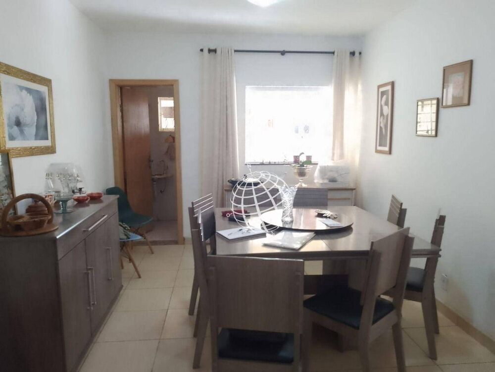 Casa à venda com 3 quartos, 186m² - Foto 2