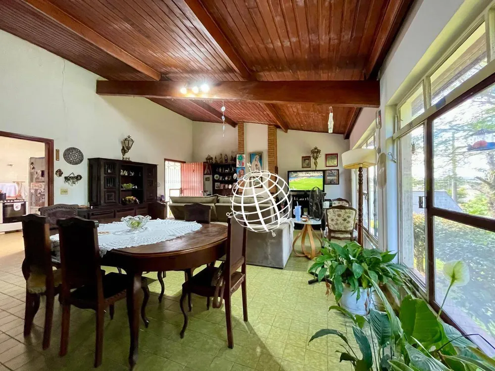 Casa, 5 quartos, 332 m² - Foto 1