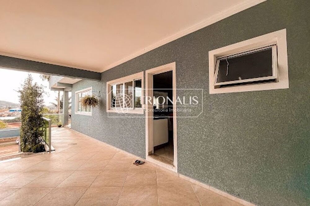 Casa à venda com 3 quartos, 400m² - Foto 3