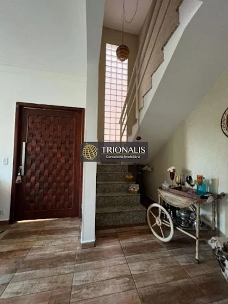 Casa, 4 quartos, 218 m² - Foto 5