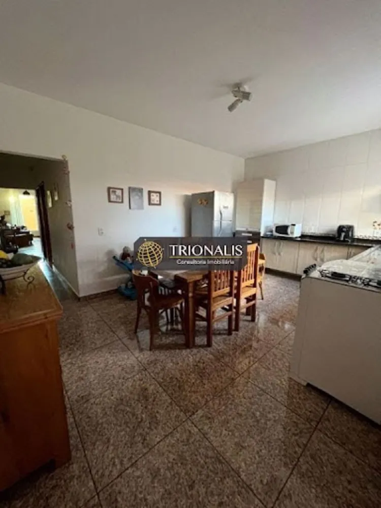 Casa, 4 quartos, 218 m² - Foto 8