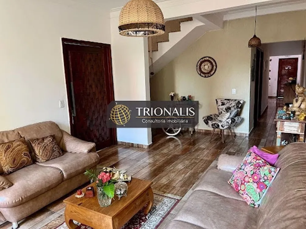 Casa, 4 quartos, 218 m² - Foto 3