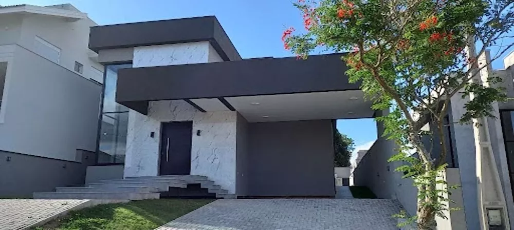 Casa de Condomínio à venda com 4 quartos, 300m² - Foto 2