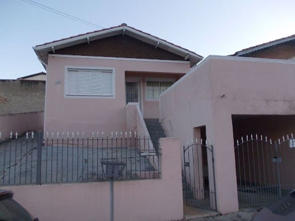 Casa à venda com 2 quartos, 76m² - Foto 1
