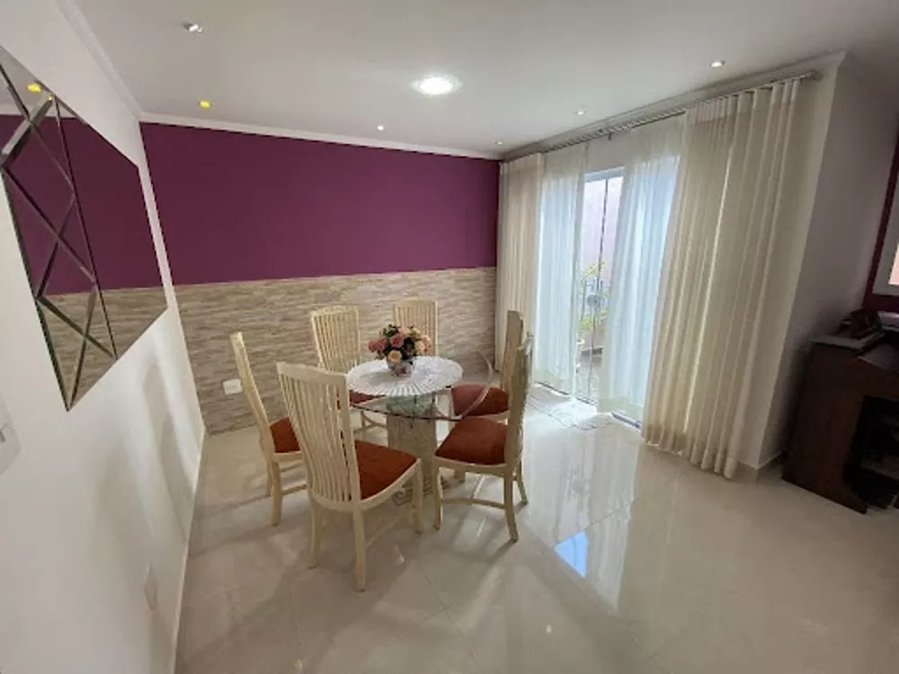 Casa à venda com 4 quartos, 137m² - Foto 2