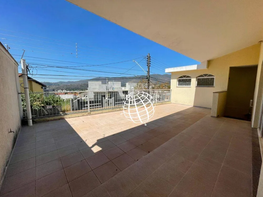 Casa, 5 quartos, 335 m² - Foto 1