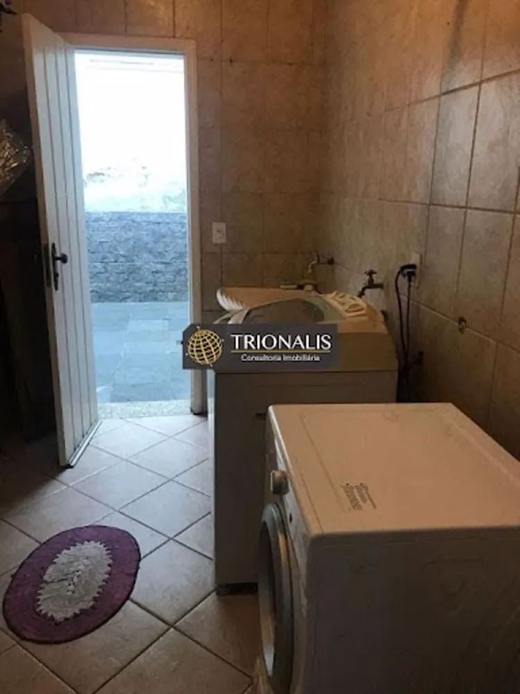 Casa, 3 quartos, 245 m² - Foto 13