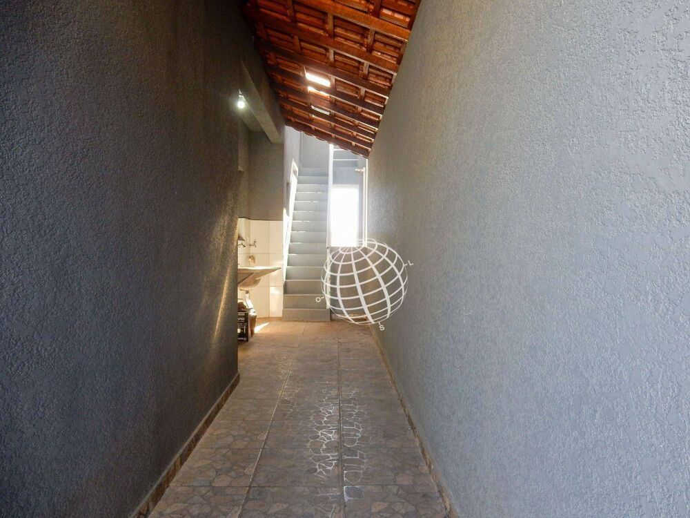 Casa à venda com 3 quartos, 163m² - Foto 4