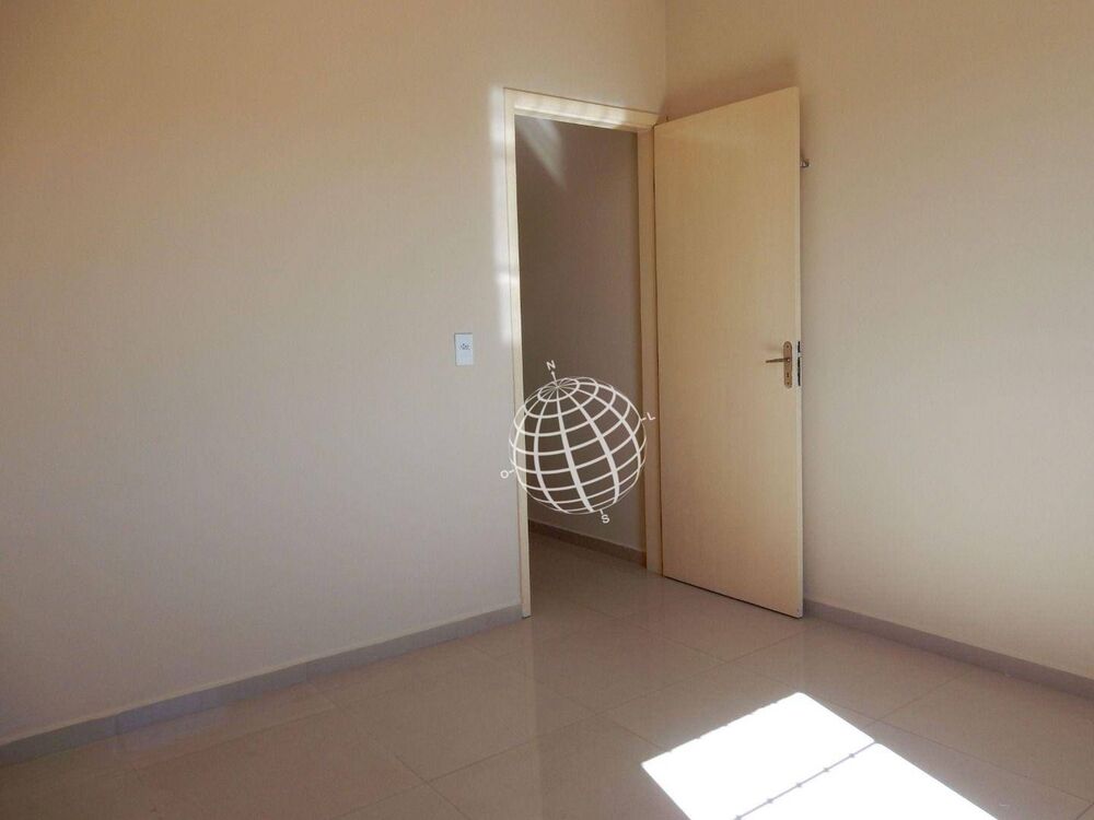 Casa à venda com 3 quartos, 163m² - Foto 2