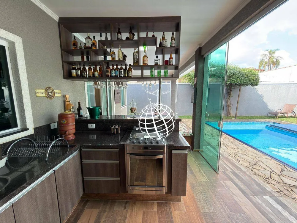 Casa, 4 quartos, 268 m² - Foto 3