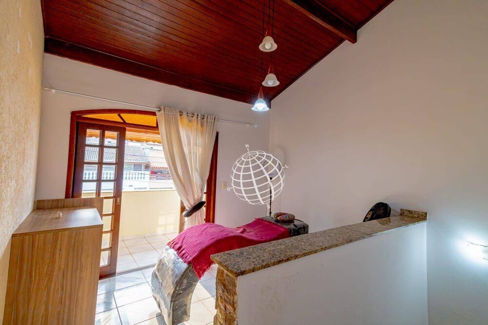 Casa à venda com 4 quartos, 214m² - Foto 4
