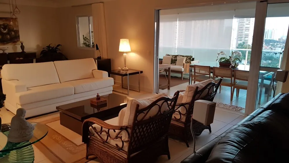 Apartamento, 3 quartos, 218 m² - Foto 2